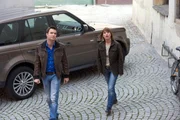 L-R: Lukas Roither (Jakob Seeböck), Karin Kofler (Kristina Sprenger) Staffel 11 Folge 10 Auf der Suche nach Spuren: Jakob Seeböck als Lukas Roither, Kristina Sprenger als Karin Kofler Copyright: SRF/ORF L-R: Lukas Roither (Jakob Seeböck), Karin Kofler (Kristina Sprenger) Staffel 11 Folge 10 Auf der Suche nach Spuren: Jakob Seeböck als Lukas Roither, Kristina Sprenger als Karin Kofler Copyright: SRF/ORF