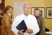 "Soko Donau", "Gestrandet." Im Bild (v.li.): Stefan J&uuml;rgens (Carl Ribarski), Miguel Herz-Kestranek (Dr. Heinz Wagner), Gregor Seberg (Helmuth Nowak).