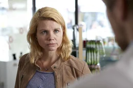 Bef&uuml;rchtet schon bald, dass Jessys omin&ouml;se Chat-Freundin nicht diejenige ist, f&uuml;r die sie sich ausgibt: Katja (Anette Frier) ...