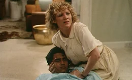 Aus Rache t&ouml;tet Ramon Bobbys Frau Rita (Ruth de Sosa) und einen Jungen. . Delta Force 2 - The Colombian Connection