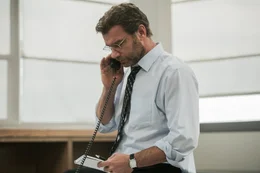 Als der neue Chefredakteur Marty Baron (Liev Schreiber) beim "The Boston Globe" anf&auml;ngt, setzt er sein Investigativ-Team "Spotlight" auf einen ganz besonderen Fall an, denn er glaubt, dass sich hinter einzelnen Missbrauchsf&auml;llen in der Kirche ein ganzes System verbirgt ...