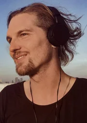 Regisseur Peter Brunner.