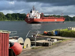 Gro&szlig;e P&ouml;tte: 25.000 bis 30.000 Schiffe pro Jahren fahren auf dem Nord-Ostsee-Kanal.