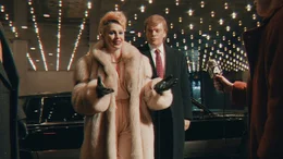 Die Ehe von Ivana (Maria Bakalova) und Donald Trump (Sebastian Stan) wird nicht lange gl&uuml;cklich sein.