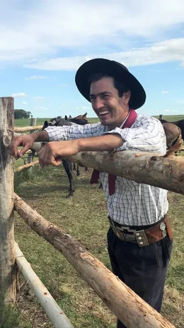 Die besten Rodeo-Reiter des Landes, wie auch Diego Guedes, versammeln sich regelm&auml;&szlig;ig, um gegeneinander anzutreten.