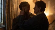 Wieder vereint: Amber (Izuka Hoyle) und Olly (Finn Bennett). Wieder vereint: Amber (Izuka Hoyle) und Olly (Finn Bennett).