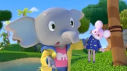 Wem gehört die rosa Kuschelmaus? Mamfie möchte herausfinden, wer sie verloren hat. Wem gehört die rosa Kuschelmaus? Mamfie möchte herausfinden, wer sie verloren hat.