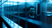 Der Kriminelle Tibor Stone (Tahar Rahim) im Häftlingstransporter auf dem Weg zum Gericht. Dort soll er als Kronzeuge gegen ein Verbrechersyndikat aussagen. Der Kriminelle Tibor Stone (Tahar Rahim) im Häftlingstransporter auf dem Weg zum Gericht. Dort soll er als Kronzeuge gegen ein Verbrechersyndikat aussagen.