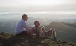 Renton (Ewan McGregor, l.); Spud (Ewen Bremner, r.)