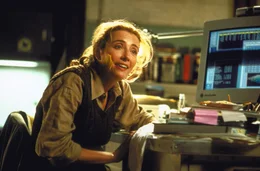 Die tollpatschige Forscherin Dr. Diana Reddin (Emma Thompson) erweckt das Interesse ihres schwangeren Kollegen Hesse ...