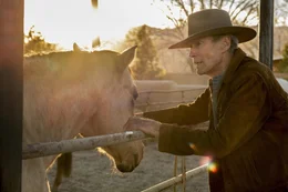 Mike Milo (Clint Eastwood)