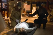 Ermitteln in einem Mordfall, bei dem Lauras Halbschwester Lucy sich als Verdächtige herausstellt: Meredith (Janina Gavankar, r.) und Laura (Debra Messing, l.) ... Ermitteln in einem Mordfall, bei dem Lauras Halbschwester Lucy sich als Verdächtige herausstellt: Meredith (Janina Gavankar, r.) und Laura (Debra Messing, l.) ...