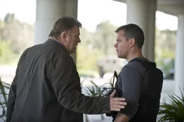 Martin Brown (Brendan Gleeson, l.); Roy Miller (Matt Damon, r.)