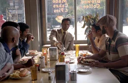In den 70er Jahren erhebt sich in New York ein neuer Stern am Gangsterhimmel: Frank Lucas (Denzel Washington, M.) ist der erste Afroamerikaner, der die Mafia in den Schatten stellt ...
