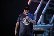 Ein Stehtisch, ein Barhocker, eine Flasche Bier - f&uuml;r einen Abend mit Markus Krebs braucht es nicht mehr. Humor-Prinzip? Irgendwas zwischen Kneipen-Kumpel und Witze-Papst.