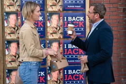 L-R: Diana Hastings (Mackenzie Davis) und Gary Zimmer (Steve Carell)