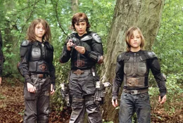 Klette (Janina Fautz), Raban (Raban Bieling) und Nerv (Nick Romeo Reimann) gehen einer Spur nach.