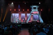 Ein Stehtisch, ein Barhocker, eine Flasche Bier - f&uuml;r einen Abend mit Markus Krebs braucht es nicht mehr. Humor-Prinzip? Irgendwas zwischen Kneipen-Kumpel und Witze-Papst.