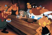 Alle Dorfbewohner sind L&uuml;gfix (4.v.re.) verfallen. Sie glauben seinen Vorahnungen und wollen vor den R&ouml;mern fl&uuml;chten. Asterix (re.) hingegen glaubt dem unheimlichen Seher kein Wort.