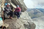 In den Schweizer Alpen: Mineralien- und Kristallsucher wie die Ex-Extremsportler Thomas und Philip Steinbrugger werden in der Schweiz &bdquo;Strahler&ldquo; genannt.