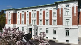 Das Landesklinikums Mauer ist auch f&uuml;r sein historisches und architektonisch au&szlig;ergew&ouml;hnliches Jugendstil-Ensemble bekannt.