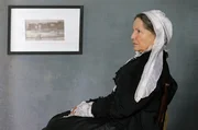 „Arrangement in Grau und Schwarz: Porträt der Mutter des Künstlers“ (1871) ist ein Kunstwerk des amerikanischen Künstlers James Abbott McNeill Whistler. In einer Nachstellung wird das Werk unter die Lupe genommen. „Arrangement in Grau und Schwarz: Porträt der Mutter des Künstlers“ (1871) ist ein Kunstwerk des amerikanischen Künstlers James Abbott McNeill Whistler. In einer Nachstellung wird das Werk unter die Lupe genommen.