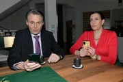Gerner (Wolfgang Bahro) und Katrin (Ulrike Frank) m&uuml;ssen erkennen, dass Laura als T&auml;terin vielleicht nicht in Frage kommt.