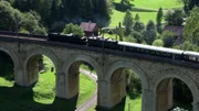 Eisenbahn in den Alpen.