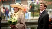 M&aacute;xima (Delfina Chaves) und Willem-Alexander (Martijn Lakemeier)