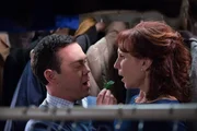 Charles Boyle (Joe Lo Truglio, l.); Vivian Ludley (Marilu Henner, r.) Charles Boyle (Joe Lo Truglio, l.); Vivian Ludley (Marilu Henner, r.)