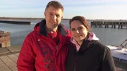 Die Berliner Nicole (re.) und Dirk (li.) haben sich ihren Traum vom eigenen Haus am Meer erf&uuml;llt. Doch das scheinbare Traumhaus entpuppt sich als stark renovierungsbed&uuml;rftig.Die Berliner Nicole (re.) und Dirk (li.) haben sich ihren Traum vom eigenen Haus am Meer erfĂĽllt. Doch das scheinbare Traumhaus entpuppt sich als stark renovierungsbedĂĽrftig.
