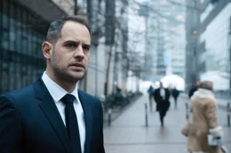 Nachdem ein Gesch&auml;ftspartner sich vor den Augen von Urs Blank (Moritz Bleibtreu) erschoss, hat der junge Manager beschlossen, mit seinem Job aufzuh&ouml;ren.