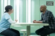 L-R: Karen Street (Sherilyn Fenn), Daniel 'Hondo' Harrelson (Shemar Moore).