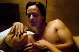 Fabian (Tom Schilling) und Cornelia (Saskia Rosendahl) erg&auml;nzen sich perfekt. Kann ihre Beziehung auch die Probleme bew&auml;ltigen, die Berlin Anfang der 1930er Jahre bestimmen?