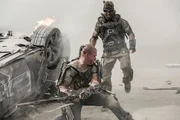 Zwischen Max Da Costa (Matt Damon, l.) und Kruger (Sharlto Copley) kommt es zum Zweikampf...