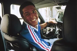 Wenn Taxichauffeur Daniel (Samy Nac&eacute;ri) so grinst, dann sollten seine Fahrg&auml;ste sich auf einiges gefasst machen ...