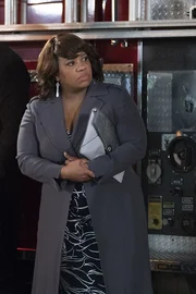 Dr. Miranda Bailey (Chandra Wilson) Dr. Miranda Bailey (Chandra Wilson)
