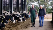Hans-Uwe und Eggert Rohwer aus Stafstedt. „Bei der Geburt war der Mann damals nicht dabei.“ Hans-Uwe und Eggert Rohwer aus Stafstedt. „Bei der Geburt war der Mann damals nicht dabei.“