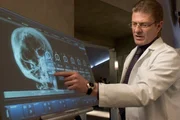 Mitte des 21. Jahrhunderts betreut Merrick (Sean Bean) ein Klonlager. Die Menschen, die darin leben, ahnen nicht, dass ihre Welt eine reine Kunstwelt ist, die nur einem einzigen Zweck dient: als Ersatzlager!