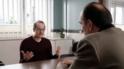 Henning Arnold (Merlin Sandmeyer, l.) erkl&auml;rt seinem Anwalt Markus Gellert (Herbert Knaup, r.) den Sachverhalt.