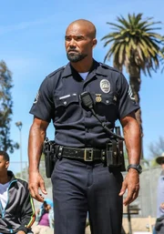 Daniel 'Hondo' Harrelson (Shemar Moore).