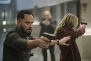 Melissa Roxburgh als Rebecca Henderson, Patrick Sabongui als Jacob Hassani