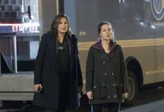 L-R: Olivia Benson (Mariska Hargitay) und Dana Farhidi (Brooke Bloom) L-R: Olivia Benson (Mariska Hargitay) und Dana Farhidi (Brooke Bloom)