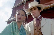 Phileas Fogg (Pierce Brosnan) und Prinzessin Aouda (Julia Nickson) reisen weiter nach Yokohama. Phileas Fogg (Pierce Brosnan) und Prinzessin Aouda (Julia Nickson) reisen weiter nach Yokohama.