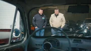 Mike Brewer (r.) Mike Brewer (r.)