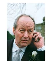 Welches Spiel spielt Alan Thorpe (David Lyon)? Welches Spiel spielt Alan Thorpe (David Lyon)?