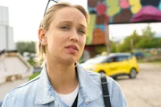 Statt selbst zu influencen, coacht Luna (Caro Cult) andere im Umgang mit Social Media.