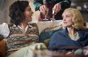 Pamela Mitford (l., Isobel Jesper Jones) und Diana Mitford (r., Joanna Vanderham).