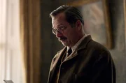 David Freeman-Mitford (James Purefoy). David Freeman-Mitford (James Purefoy).