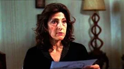 Constanta Condrescu (Mary Lou Rosato) vermisst ihre Nichte seit Monaten. Eine Botschaft auf einem Zettel verr&auml;t, dass die Nichte von einem Mann festgehalten wird, der sie sexuell missbraucht.